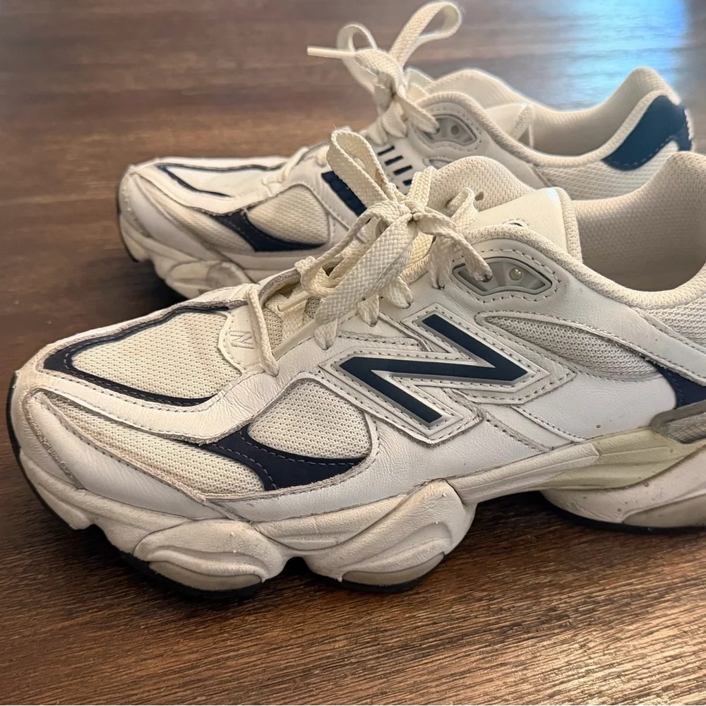New Balance White and Navy Chunky Retro Sneakers - Picture 2 of 7